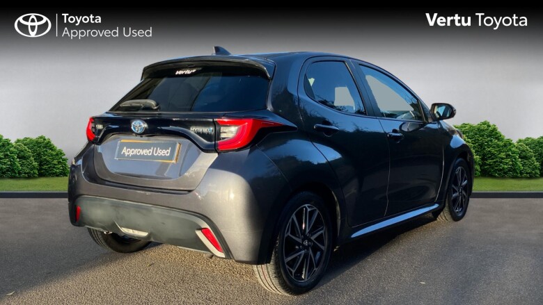 Toyota Yaris 1.5 Hybrid Design 5dr CVT Hybrid Hatchback